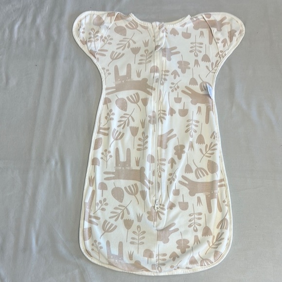 Infant - Newborn - Sleep Sack with Animal and Plant Design - Picture 1 of 5